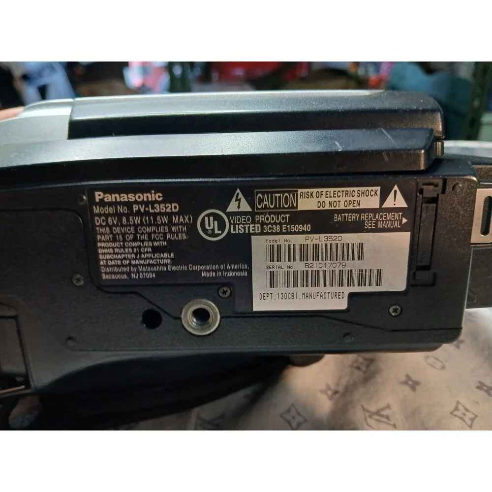 Panasonic Palmcorder PV-L352D VHS-C Analog Camcorder - UNTESTED